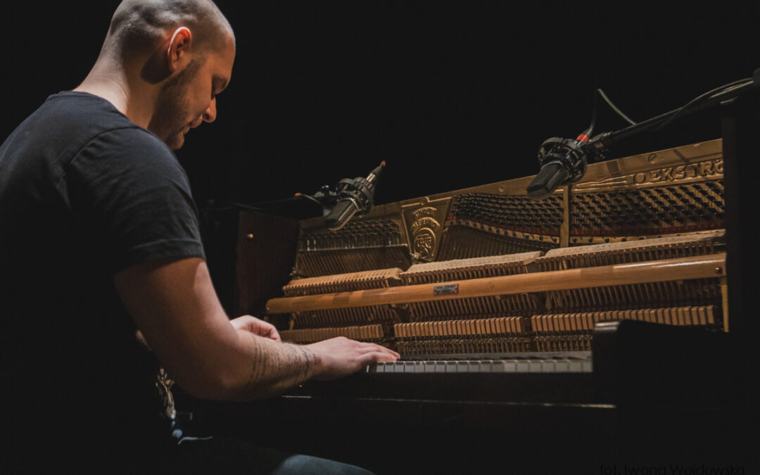 Piano Storytelling by Jakub Janoszek